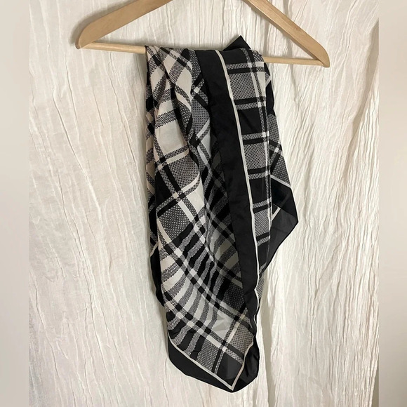 Vintage Liz Sinclair Square Black & White Plaid Checkered Scarf - Picture 3 of 5